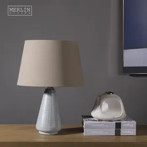 Merlin lampada da tavolo in ceramica con paralume grigio vendita decorativa moderna comodino lampada da tavolo in porcellana di design nordico per decorazioni per la casa