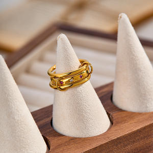 Anillo de banda estrecha de acero inoxidable chapado en oro de 18 quilates, impermeable, con circonita de estrella, regalo para mujer, joyería de moda para fiestas y cócteles - Product Image 6