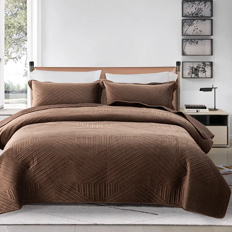 New Arrival Wholesale lightweight Bedding Set Quilt Set bedspread coverlets 3pcs velvet bedspread set