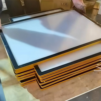 Boîte à lumière à cadre en aluminium ultra-mince avec lampe à diode haute luminosité suspendue boîte à lumière publicitaire à aspiration magnétique