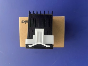 Contrôleurs de température PID haute performance TKAS-14RN Autonics - Product Image 2