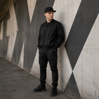 Casquette Strapback à 5/6/7 panneaux à visière plate personnalisée, Chapeau bicolore OEM ODM avec broderie personnalisée pour le streetwear, le skate, les activités de plein air et le quotidien