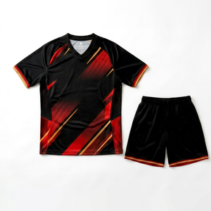Maillot de football col en V manches courtes noir et rouge imprimé géométrique, en polyester anti-humidité, coupe athlétique toutes saisons - Product Image 1