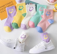 Vente en gros bas quantité minimale de commande printemps été vert Section mince garçons chaussettes sport vent mignon coton ours chaussettes Tube adolescent garçon chaussette