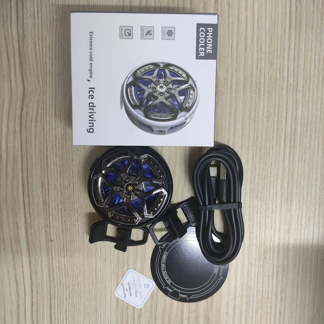 AMT JS81 New Smartphone Cooler ABS Magnetic Semiconductor Cooling Device Gaming and Streaming Back Clip Fan Customized Packaging