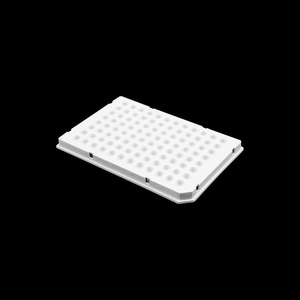แผ่นเพลท PCR 96 หลุม ยี่ห้อ Yongyue Medical รุ่น 100L สีขาว แบบ Half Skirt หลุมสี่เหลี่ยม ผลิตจากวัสดุ PP สำหรับใช้ในห้องปฏิบัติการ - Product Image 2