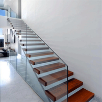 UK Escalier flottant en bois avec grand palier