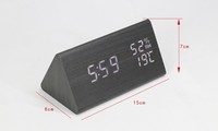 Kantoor spraakgestuurde houten LED-bureauklok met kalender, modern design voor woonkamer en keuken