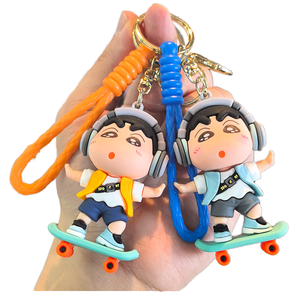 Crayon chan-chan lucu liontin gantungan kunci silikon balutan silang indah kecil ramah lingkungan pembuka botol dekorasi Natal - Product Image 1