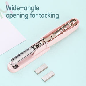 Deli E0402F # <span class=keywords><strong>Grapadora</strong></span> # 25 hojas, 24/6 y 26/6 # Base Giratoria Antideslizante con Ranura para Uñas y Apertura de Ángulo Amplio para Seguimiento - Product Image 2