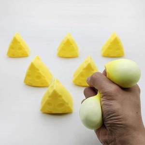 Nouveau style mignon de jouet à presser en forme de fromage, balle anti-stress unique TikTok en EVA, modèle d'exportation en gros - Product Image 4