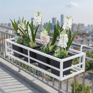 Support de plante suspendu rectangulaire en plastique blanc pour fleurs et plantes vertes, utilisation en jardin, design moderne et minimaliste - Product Image 5