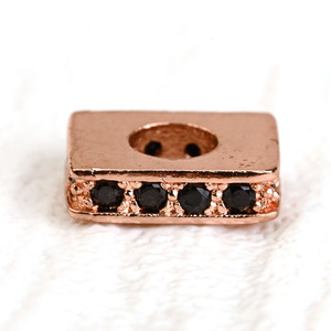Design <span class=keywords><strong>personnalisé</strong></span> <span class=keywords><strong>personnalisé</strong></span> Cz <span class=keywords><strong>diamant</strong></span> Rectangle en laiton entretoise perles européennes accessoire bracelet à bricoler soi-même faisant charme mode - Product Image 5