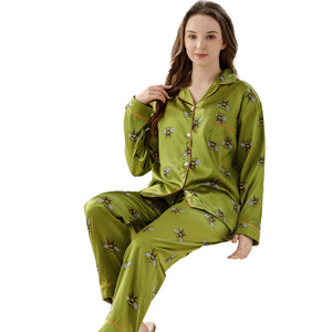 Il pigiama di seta di ghiaccio di <span class=keywords><strong>moda</strong></span> pantaloni lunghi a manica lunga da <span class=keywords><strong>donna</strong></span> luce di lusso retrò illustrazione due pezzi Set può essere indossato all'esterno - Product Image 1