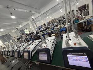 Laser fractionné au CO2 10600 nm, refroidissement semi-conducteur haute puissance, équipement de beauté portable commercial pour salons de beauté - Product Image 5