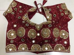 Blouse de Sari en Satin Tissé de la Série Designer Boutique, Coupe Courte, Prête à Porter pour Mariage Hivernal - Product Image 2