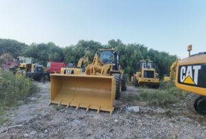 Exportation à l'étranger de chargeuses sur pneus Caterpillar 966H d'occasion, machines de construction robustes pour grands terrains et mines - Product Image 3