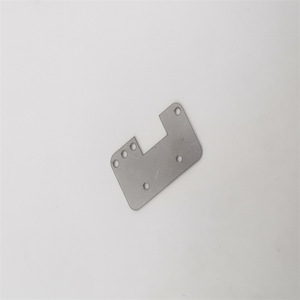 Plaque de montage métallique en acier inoxydable YDQ0276 pour composant de quincaillerie de micro-interrupteur, durable, formée par poinçonnage - Product Image 4