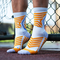 Chaussettes de sport athlétiques professionnelles respirantes et rembourrées avec logo personnalisé pour le cyclisme et le basketball – Vente en gros