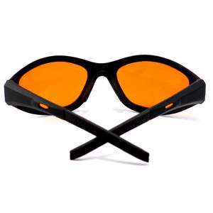 แว่นตาป้องกันแสงยูวีระดับมืออาชีพ สำหรับหลอดไฟยูวีความยาวคลื่น 190-490 นาโนเมตร ป้องกันแสงยูวีซี แสงสีฟ้า และเลเซอร์ - Product Image 4