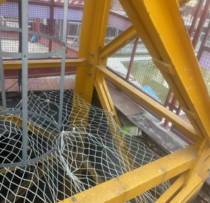 Grúa Torre Zoomlion de 10 Toneladas de Segunda Mano, Modelo 6520-65, con Brazo de 60m, Sistema Hidráulico Completo, Motor y Componentes Principales de Engranajes - Product Image 1