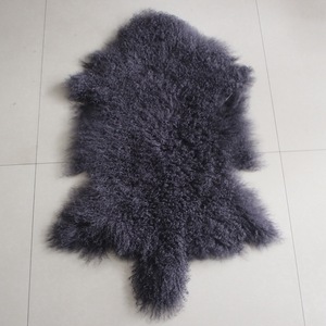 Chine vente en gros pas cher tapis en laine bouclée moelleux décoratif véritable plaque en <span class=keywords><strong>peau</strong></span> <span class=keywords><strong>de</strong></span> <span class=keywords><strong>mouton</strong></span> mongole tapis et jet en fourrure d'agneau tibétain - Product Image 3