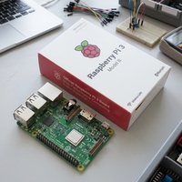 Placa de Desarrollo Raspberry Pi 3 Modelo B+ con Interfaz USB, Ethernet y Cámara, Versión UK E14