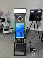 Photomaton Miroir Magique 40'' Écran Tactile pour Événements, avec Flight Case, Appareil Photo Reflex Numérique, Imprimante et Fonction Selfie Intelligente