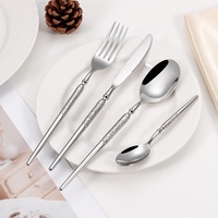 Haute qualité 18/10 acier inoxydable martelé poignée couverts ensemble de luxe mariage argenterie couteau fourchette cuillère couverts ensembles pour