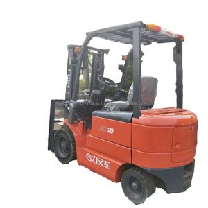 Montacargas Diésel Caterpillar con Elevación de 3000 mm, Capacidad de 3000 kg a 5000 kg, Precio Económico, Emisión 2, Transpaleta para Industrias Minoristas - Product Image 1