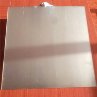 Plaques acryliques miroir bidirectionnelles translucides 0,8 mm-4 mm, tailles personnalisées pour les présentoirs, la décoration et la signalétique