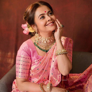Sari pakistanais de luxe brodé pour femmes avec pièce de blouse, tenue de soirée de créateur, sari ethnique haut de gamme pakistanais - Product Image 3