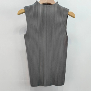 Chaleco Plisado Miyake sin Mangas con Cuello Alto para Mujer, Estilo Casual Diario, 100% Poliéster Ecológico, Venta al Por Mayor - Product Image 4