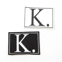 Vêtements avec logo de marque personnalisé en gros Étiquette en cuir suédé souple gaufré pour vêtements