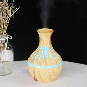 YX-064A-CDEHJXY เครื่องทำความชื้นรูปแจกัน 300 มล. ขับเคลื่อนด้วย USB พร้อมไฟ LED สำหรับใช้ในบ้าน - Product Image 1