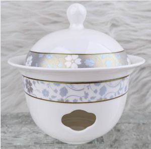 Service de table de luxe en porcelaine fine 45% avec motifs floraux en relief et bordure dorée à la main, pour hôtels, mariages, banquets et restaurants - Product Image 4