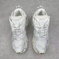 Nouvelles Chaussures de Course Luxe Tendance 2026 Respirantes à Lacets Semelle Souple Amortie en Tissu Mesh Légères et Exquises