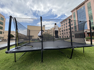 ترامبولين مستطيل الشكل للاستخدام الخارجي مقاس 13×18 قدم للبالغين والأطفال - Product Image 5