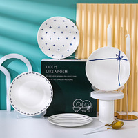 Services de table en céramique modernes et minimalistes à lignes bleues, assiettes en porcelaine dessinées à la main pour la décoration de table à la maison ou au restaurant