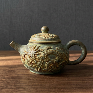 Théière orientale avec motif de dragon, glaçure verte, avec couvercle et poignée - Product Image 6