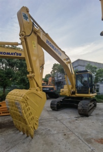 รถขุดไฮดรอลิกตีนตะขาบ KOMATSU PC200-8 มือสอง ขนาด 20 ตัน จากญี่ปุ่น  KOMATSU PC200-8 สำหรับขาย - Product Image 4