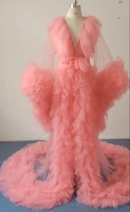 Abito su Misura in Tulle Rosa per Servizio Fotografico di Maternità con Spacco Alto, Vestito da Sposa per Gravidanza, Abito Lungo Vaporoso per Spose - Product Image 3