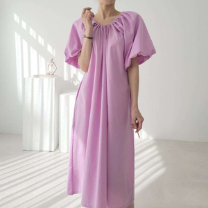 Nuevos productos de verano, vestido sencillo y moderno con cuello redondo plisado, estilo holgado y casual, fino, largo, de manga corta. - Product Image 1