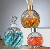 Vases en verre de fabrication chinoise diffuseur d'arôme décoratif créatif bouteilles en verre bouteilles de diffuseur d'arôme sans flamme haut de gamme