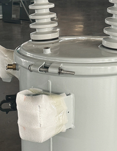 カスタマイズ可能100KVA単相ポールマウント型入力15KV/34.5KV 60Hz周波数出力480V/440V/380V/220V/110V - Product Image 3