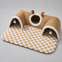 YAOYUE Tunnel pour chat en peluche motif renne, avec tapis de jeu amovible et lavable, semi-fermé, conception ouverte à deux arches, pour chatons et chats adultes, différentes tailles