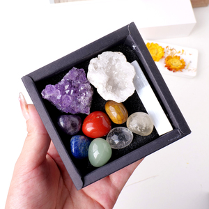 Lot <span class=keywords><strong>de</strong></span> 7 cristaux <span class=keywords><strong>de</strong></span> guérison des chakras avec amas d'améthyste, géode <span class=keywords><strong>de</strong></span> quartz clair et baguette <span class=keywords><strong>de</strong></span> sélénite pour l'équilibrage énergétique - Product Image 3