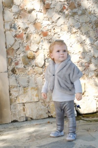 <span class=keywords><strong>Gilet</strong></span> unisexe pour bébé et tout-petit, col en V, en fausse <span class=keywords><strong>fourrure</strong></span> bouclée, avec nœud en ruban sur le devant, <span class=keywords><strong>sans</strong></span> manches, ample et chaud, pour l'automne et l'hiver, vêtement d'extérieur à superposer - Product Image 4