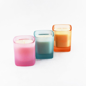 Pot de bougie <span class=keywords><strong>en</strong></span> verre vide à arôme givré de couleur Offre Spéciale Conteneur de bougie carré parfumé à la cire de soja naturelle de luxe - Product Image 5