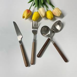 Juego de cubiertos de acero inoxidable con mangos de madera de nogal, grado 304, para el hogar, restaurante, hotel, cocina occidental, carne. - Product Image 2
